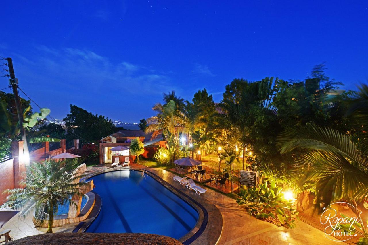 Ropani Hotel Kitende Luaran gambar
