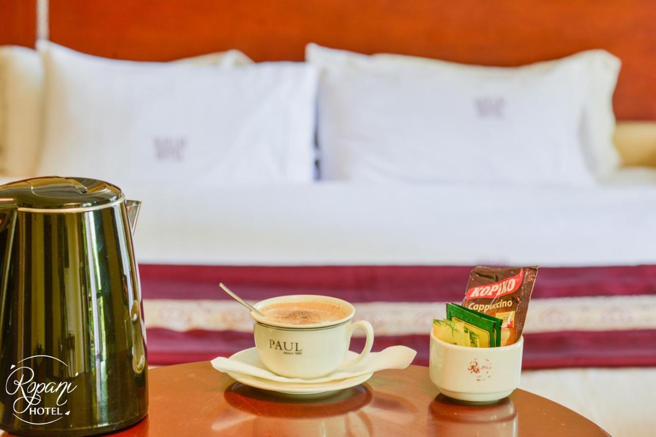 Ropani Hotel Kitende Luaran gambar